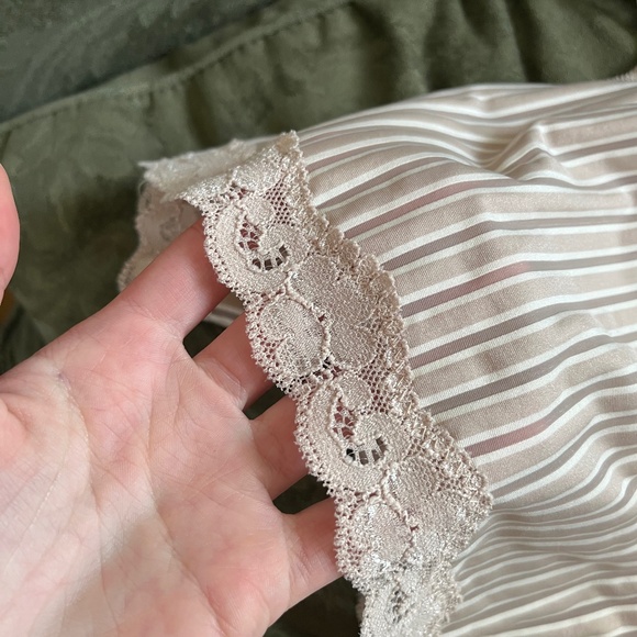 Jessica lace bow striped camisole - Picture 3 of 6